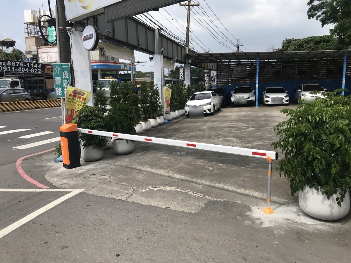 聯銪晉達國際有限公司 安裝柵欄機及支撐桿