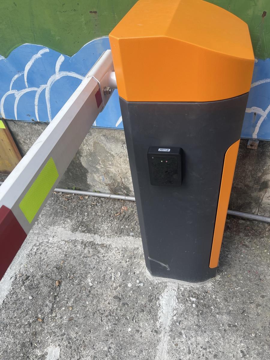 柵欄機加裝感應雷達