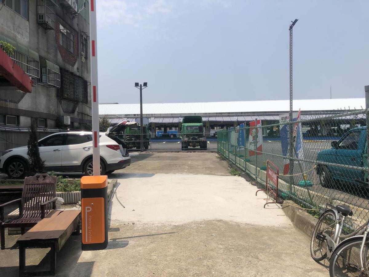 柵欄機與擋桿升起